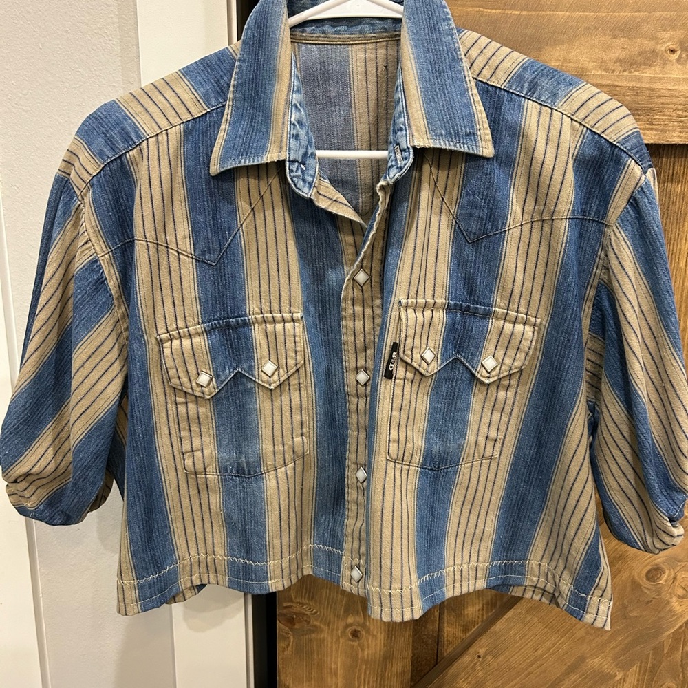 Vintage custom Western Pearl snap.